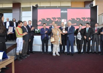 DÜNYA VETERİNER HEKİMLER GÜNÜ KOŞUSU’NU BITCOIN KAZANDI