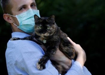 ”Evcil hayvanlardan virüs bulaşmıyor” (Çok sayıda evcil hayvan sokağa bırakıldı)