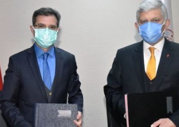 Sahipli kedi ve köpeklerin kimliklendirilmesi zorunlu olacak! Tarım ve Orman Bakanlığı protokol imzaladı