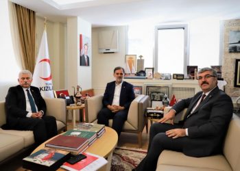 TVHB Merkez Konseyi Başkanı Sayın Ali EROĞLU Türk Kızılay Genel Müdürü Sayın Dr. İbrahim ALTAN’ı ziyaret etti.