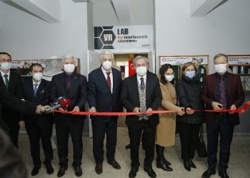 ANKARA ÜNİVERSİTESİ’NDEN ‘SANAL GERÇEKLİK’ İLE ARICILIK EĞİTİMİ