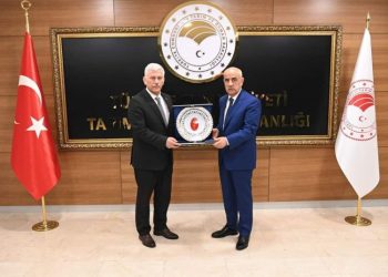 Tarım ve Orman Bakanımız  Sayın Prof. Dr. Vahit Kirişci’yi  makamında ziyaret ettik.