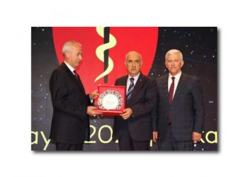 Dünya Veteriner Hekimleri Günü’nü bu yıl buruk bir şekilde kutladıklarını dile getiren TVHB Merkez Konseyi Başkanı Eroğlu…