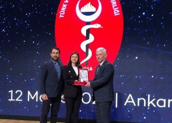 JOURVET – Veteriner Hekim Haber Portalına “TVHB 2022 Hizmet Ödülü” takdim edildi.