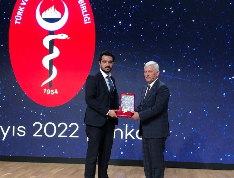 TVHB’den TVHB Öğrenci Konseyine Hizmet Ödülü