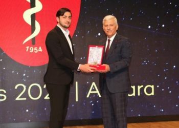 TVHB’nden gazetemize ödül