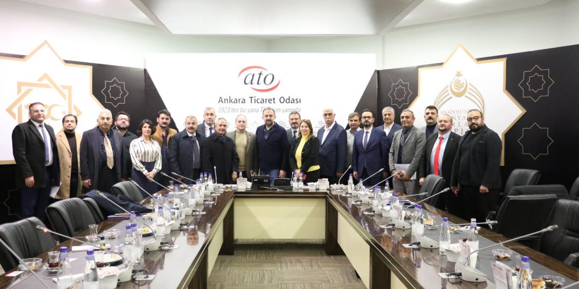 Ankara Ticaret Odası’nın Düzenlediği Sokak Hayvanları Konulu Toplantıya Katıldık.