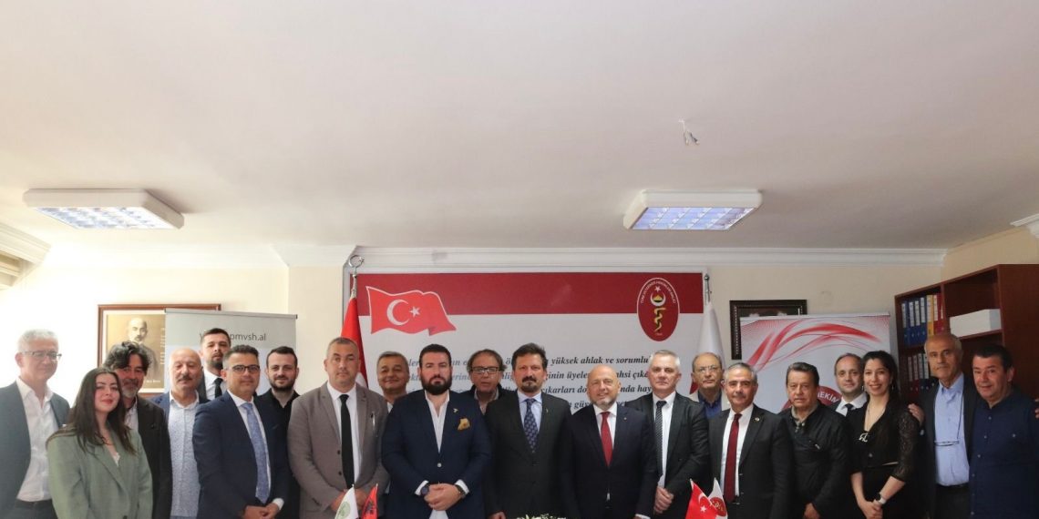 Türk Veteriner Hekimleri Birliği ile Arnavutluk Veteriner Hekimleri Odası Arasında İş Birliği Protokolü İmzalandı