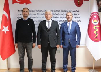 Erciyes Üniversitesi Veteriner Fakültesi Öğretim Üyesi ve Türk Veteriner Hekimleri Birliği Bilim Kurulu Üyesi Sayın Doç. Dr. Çağrı Çağlar SİNMEZ ile kardeşi Sayın Buğra SİNMEZ Birliğimizi Ziyaret Etti