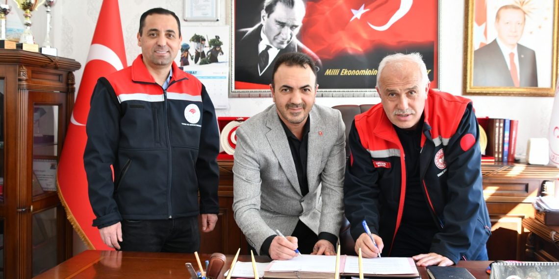 Küçükbaş Hayvanların Küpelenmesi, Programlı Aşılarının Yapılması ve Kayıt Altına Alınması Protokolü Tokat’ta İmzalandı