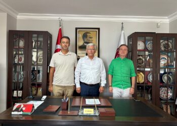 Mersin Üniversitesi Teknik Bilimler Meslek Yüksekokulu Öğretim Üyesi Prof. Dr. Sayın Pürhan Barbaros TUNCER ile Emekli Albay, Avukat, Veteriner Hekim Sayın Hasan Serdar ÇAKIROĞLU Birliğimizi Ziyaret Etti