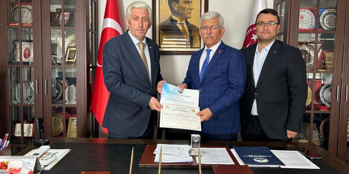 Veteriner Farmakoloji ve Toksikoloji Derneği Başkanı Sayın Prof. Dr. Ender YARSAN Birliğimizi Ziyaret Etti