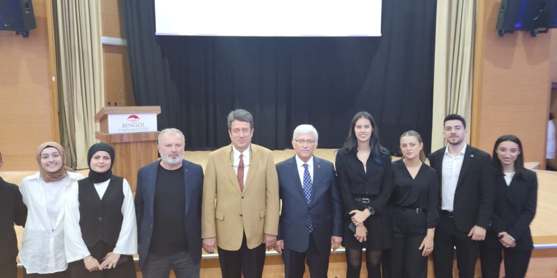 Bingöl Üniversitesi Veteriner Fakültesi’nin 2025-2026 Eğitim-Öğretim Açılış Dersi ve Önlük Giyme Töreni’ne Katıldık