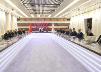 Veteriner Hekimliğinde Uzmanlık Kurulu YÖK Başkanı ile Görüştü