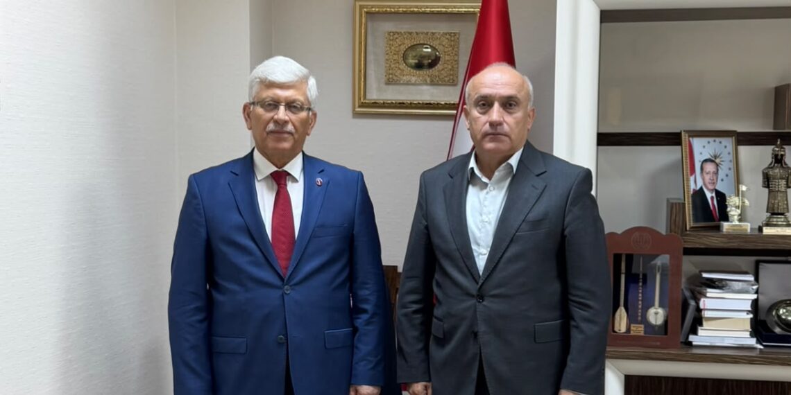 Türk Veteriner Hekimleri Birliği Merkez Konseyi Başkanı Ali EROĞLU, Tarım ve Orman Bakanlığı Hayvancılık Genel Müdürü Salih ÇELİK, Genel Müdür Yardımcısı Sezai CİBELİK ve Veteriner Sağlık Ürünleri Daire Başkanı Dr. Recep Tolga KIVANÇ’ı Ziyaret Etti