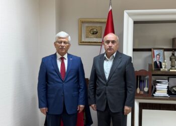 Türk Veteriner Hekimleri Birliği Merkez Konseyi Başkanı Ali EROĞLU, Tarım ve Orman Bakanlığı Hayvancılık Genel Müdürü Salih ÇELİK, Genel Müdür Yardımcısı Sezai CİBELİK ve Veteriner Sağlık Ürünleri Daire Başkanı Dr. Recep Tolga KIVANÇ’ı Ziyaret Etti