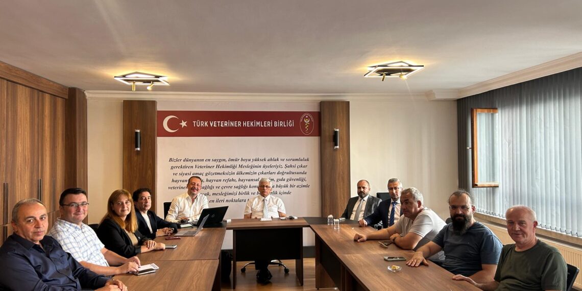 Türk Veteriner Hekimleri Birliği Muayenehane, Poliklinik ve Hastane Yönetmeliği Çalışma Grubu TVHB’de Toplandı